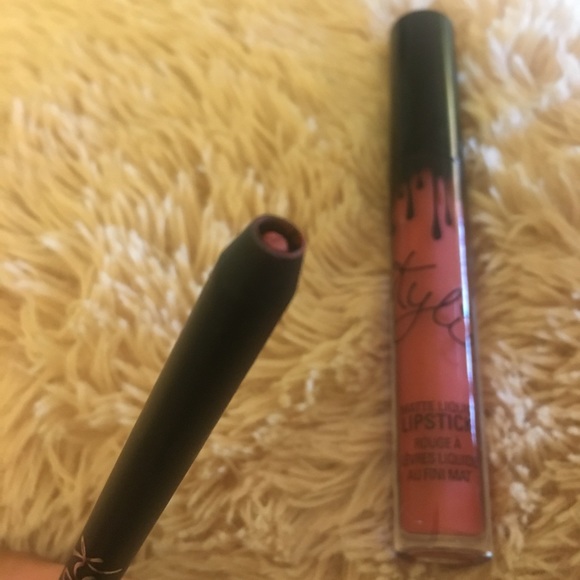 Kylie Cosmetics Lip Kit — KRISTEN - Picture 2 of 3
